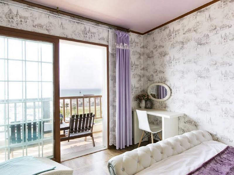 Dg Beach Pension Csedzsu Kültér fotó